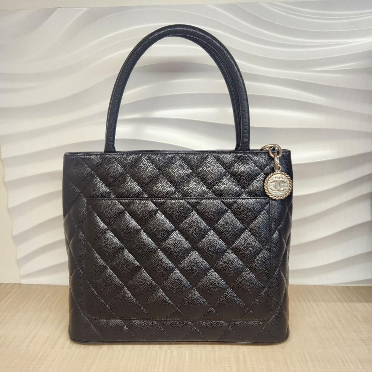 中古】 CHANEL （シャネル） 復刻ﾄｰﾄ バッグ トートバッグ