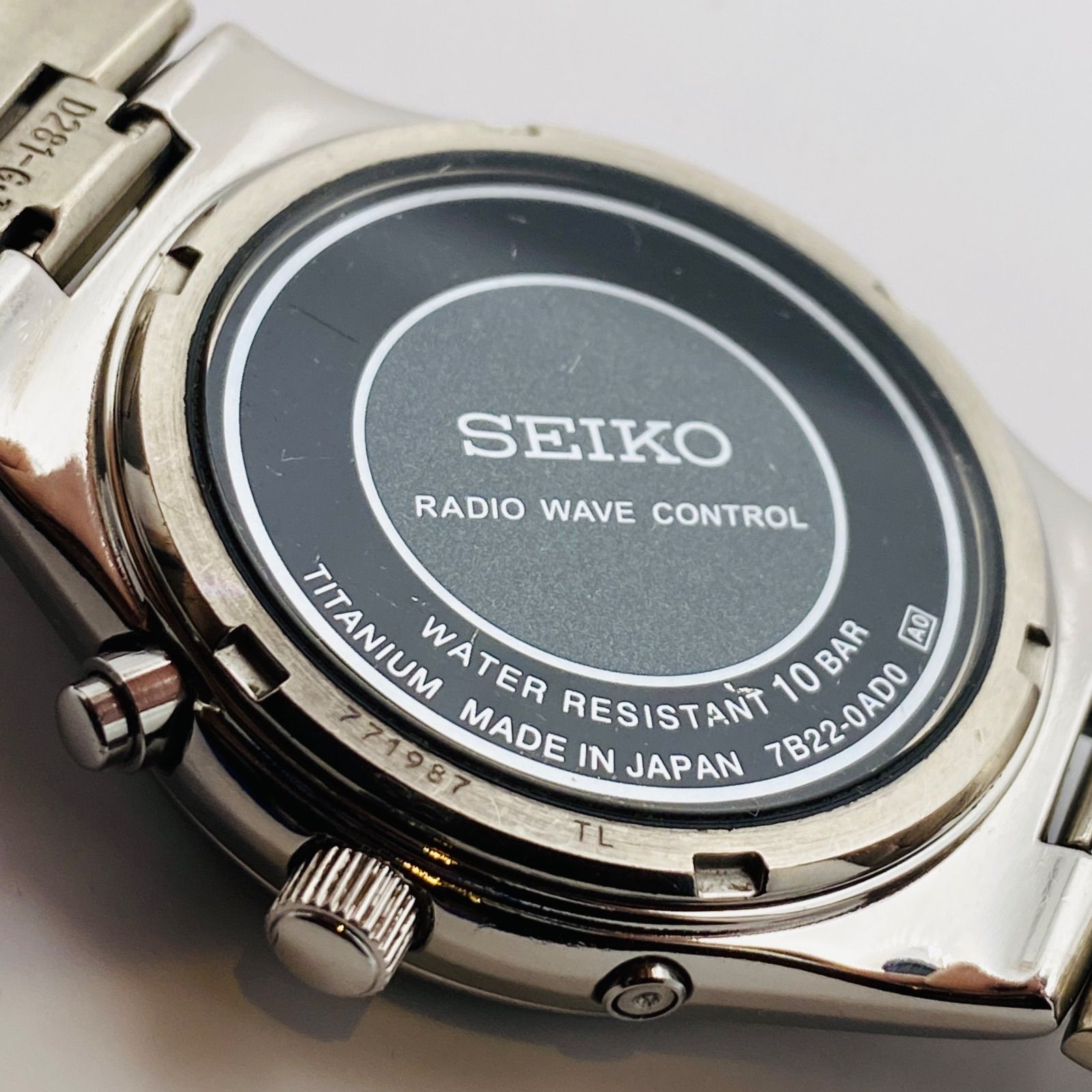 T242）希少【渡辺力氏デザイン】美品 稼動品 SEIKO セイコー 電波ソーラー TITANIUM SBTM003 7B22-0AD0 人気 時計  メンズ ユニセックス - メルカリ