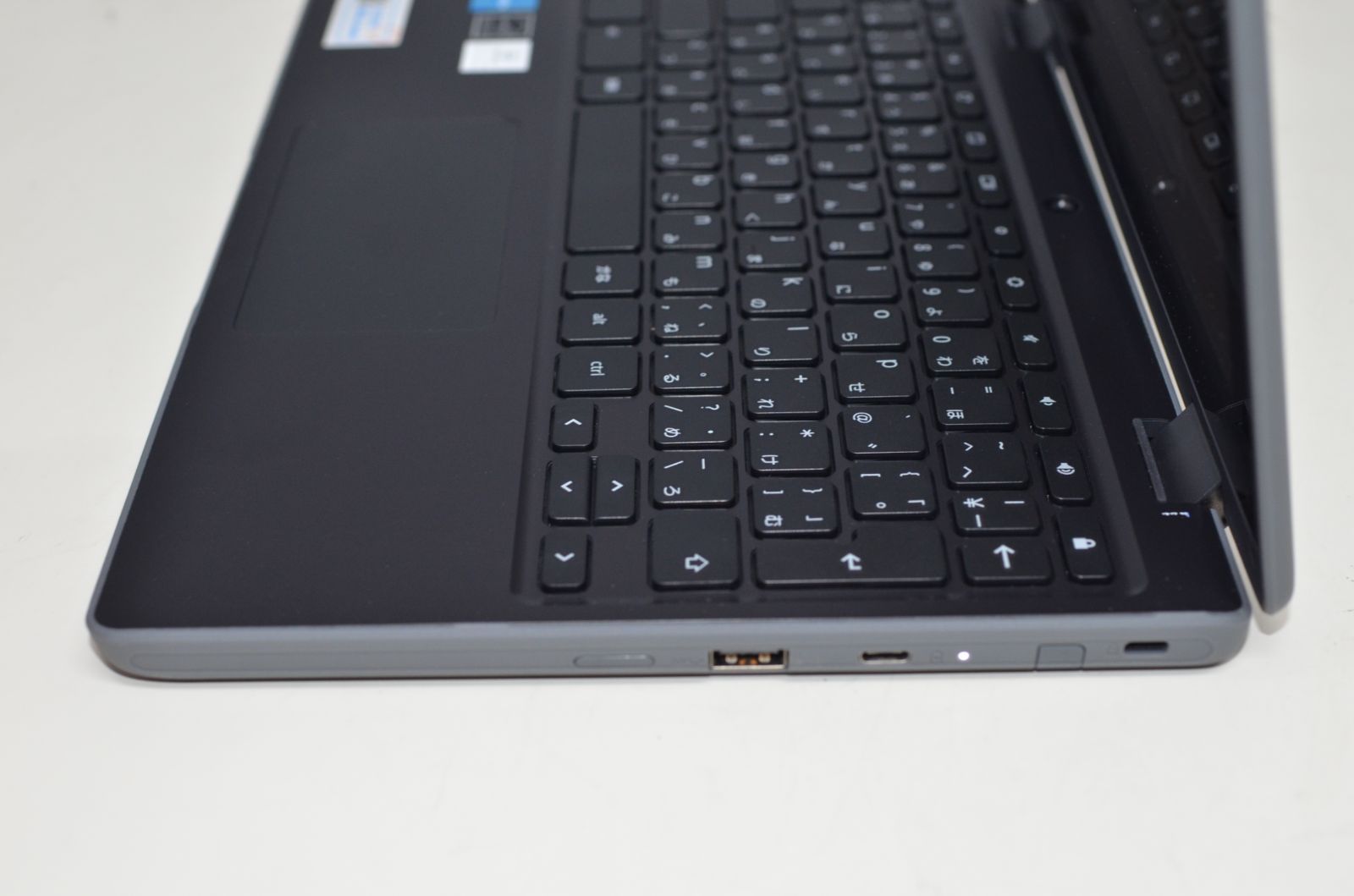 良品 ASUS Chromebook CR1 (CR1100FKA-BP0003)