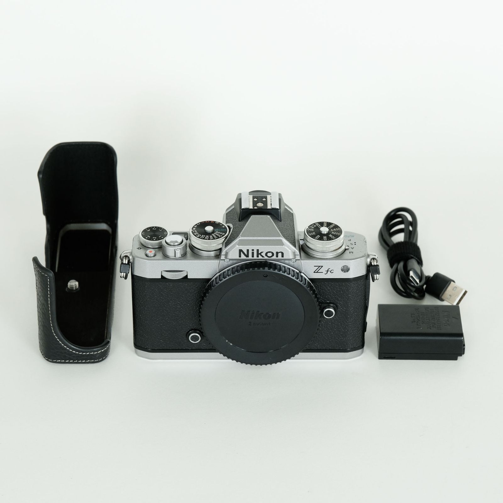 Nikon Z fc ミラーレス一眼オマケ付き
