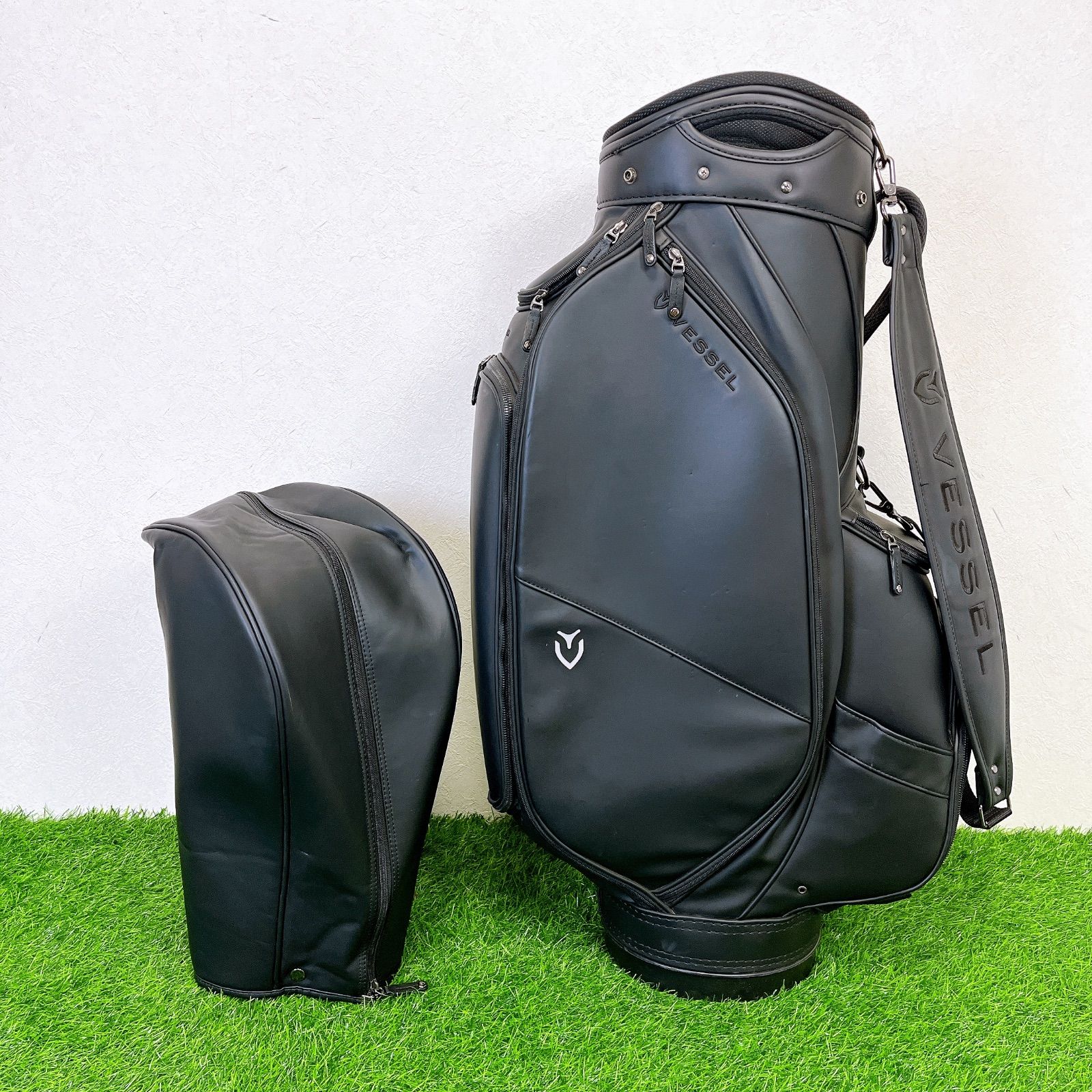 未使用品 VESSEL LUX CART JP ベゼル 白xネイビー メンズキャディ