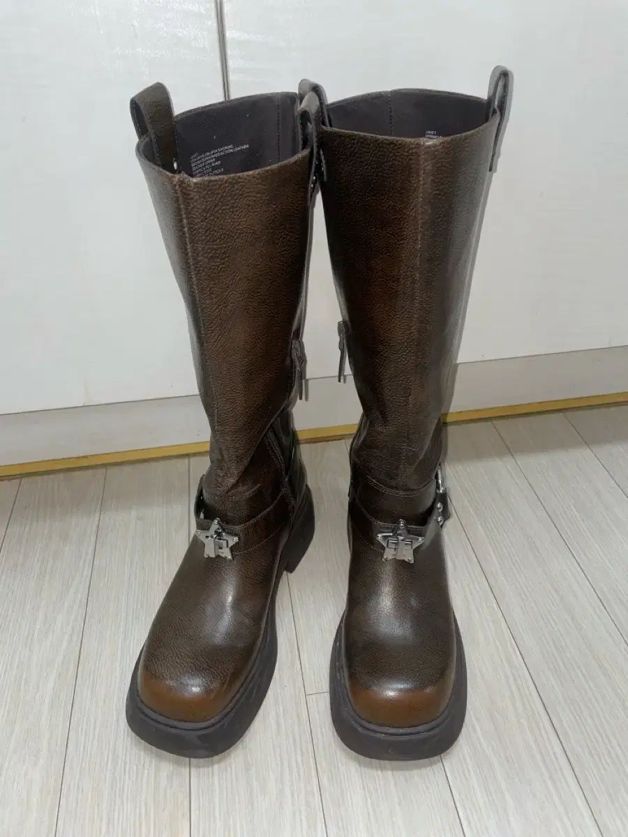 WOOMII JANET BROWN BURNISHED EU38