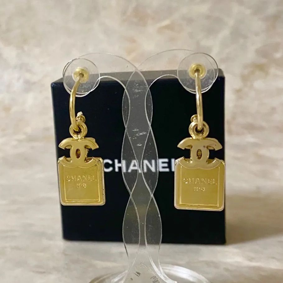 CHANEL シャネル ピアス 香水 パフューム - ピアス(両耳用)