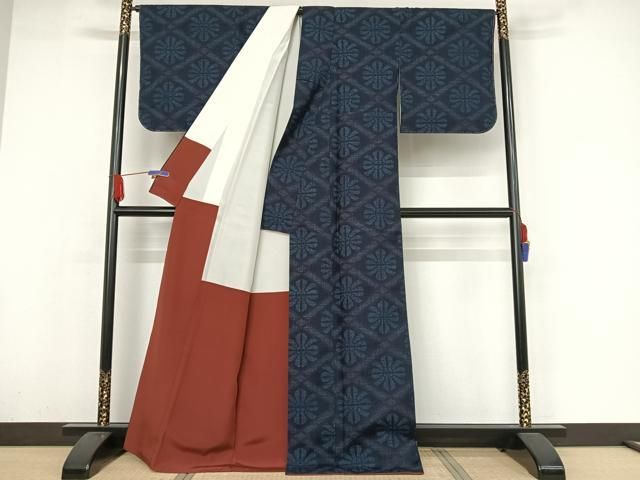 平和屋着物○本場結城紬 重要無形文化財 80亀甲 市松文様 正絹 逸品