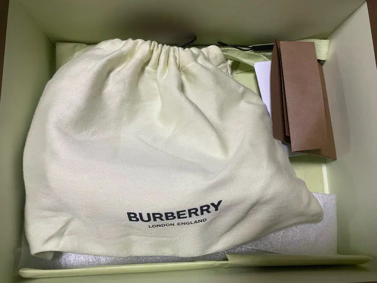 バーバリー スモール