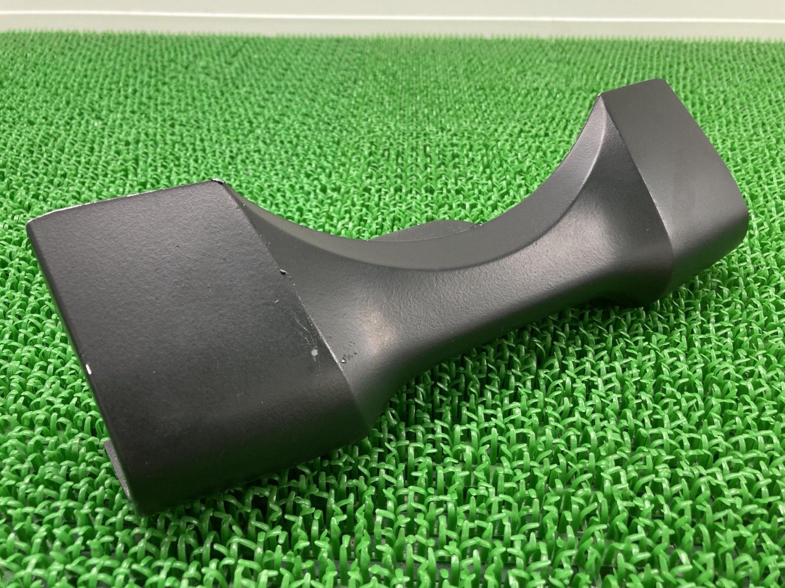 イントルーダークラシック400 フロントウインカーカバー 41F0 スズキ 純正 バイク 部品 VK54A 割れ欠け無し 品薄 希少品 ウインカーステー 車検 Genuine 【中古】 61