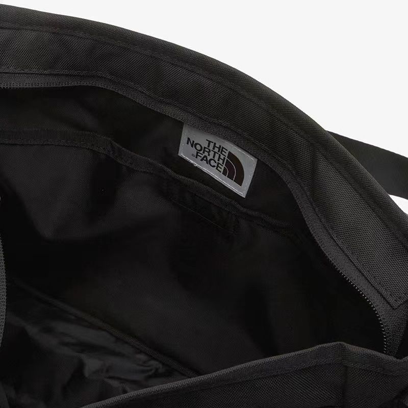 The north face ザノースフェイス メッセンジャーバッグ  ショルダーバッグ 3色選択可能