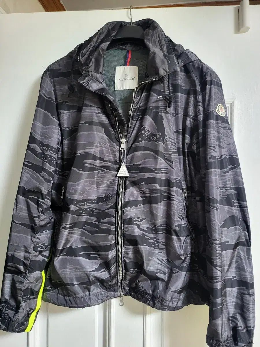 MONCLER モンクレール 95M 純正品|防風 95 サブパラグラフ 100
