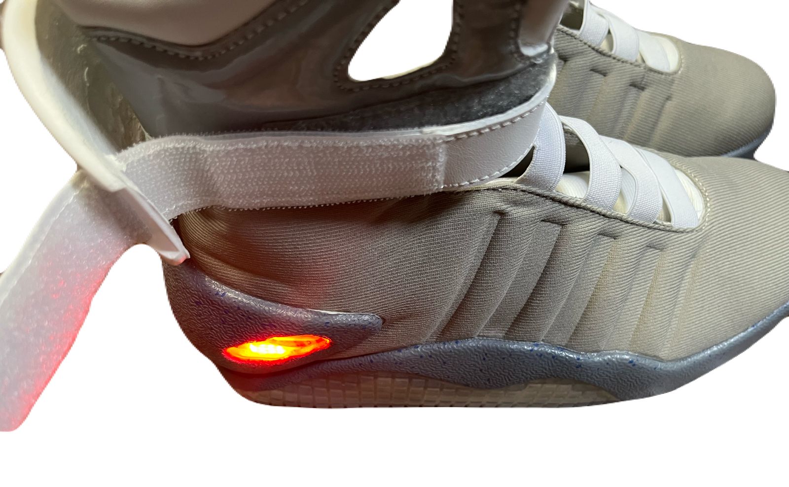 新品 バックトゥザフューチャーⅡ コスチュームシリーズ ライトアップ