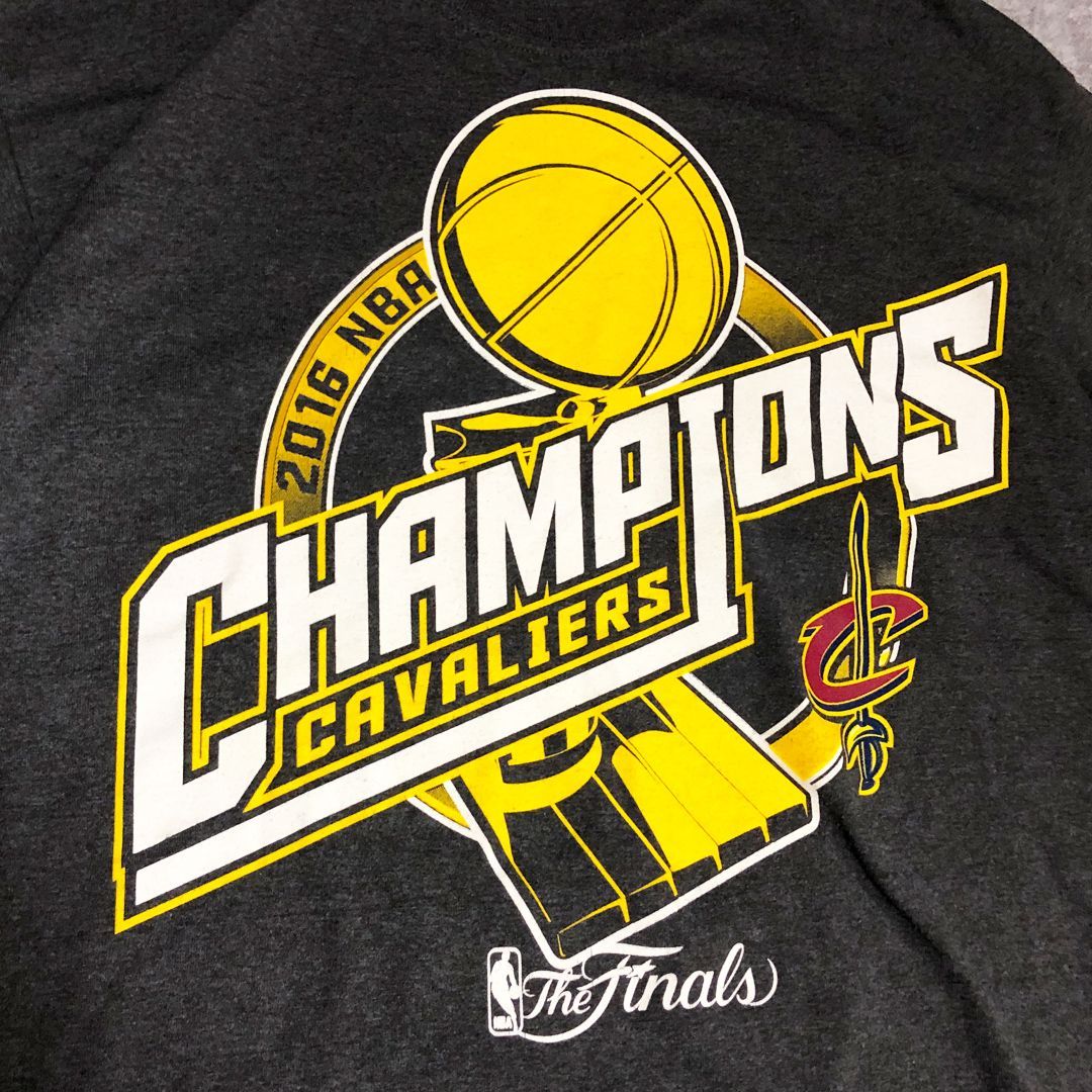 NBA クリーブランド・キャバリアーズ 2016 優勝 記念 Tシャツ レブロン アービング