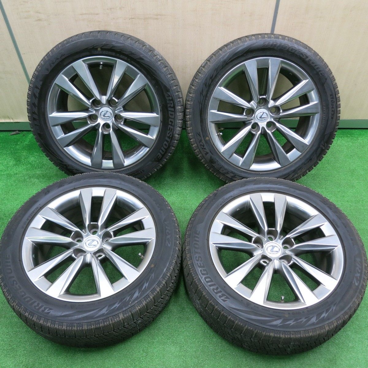 送料無料] キレイ！センサー付☆レクサス LS 純正 235/50R18