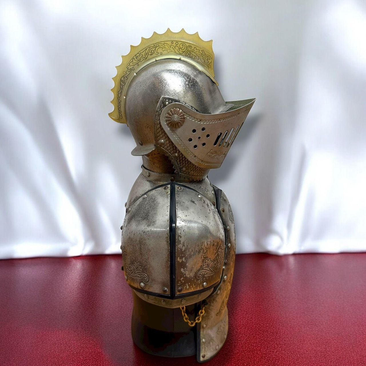 【激レア】NIKKAウィスキー　西洋甲冑騎士　デキャンタセット　ヴィンテージ 激レア】NIKKAウィスキー 西洋甲冑騎士 デキャンタセット