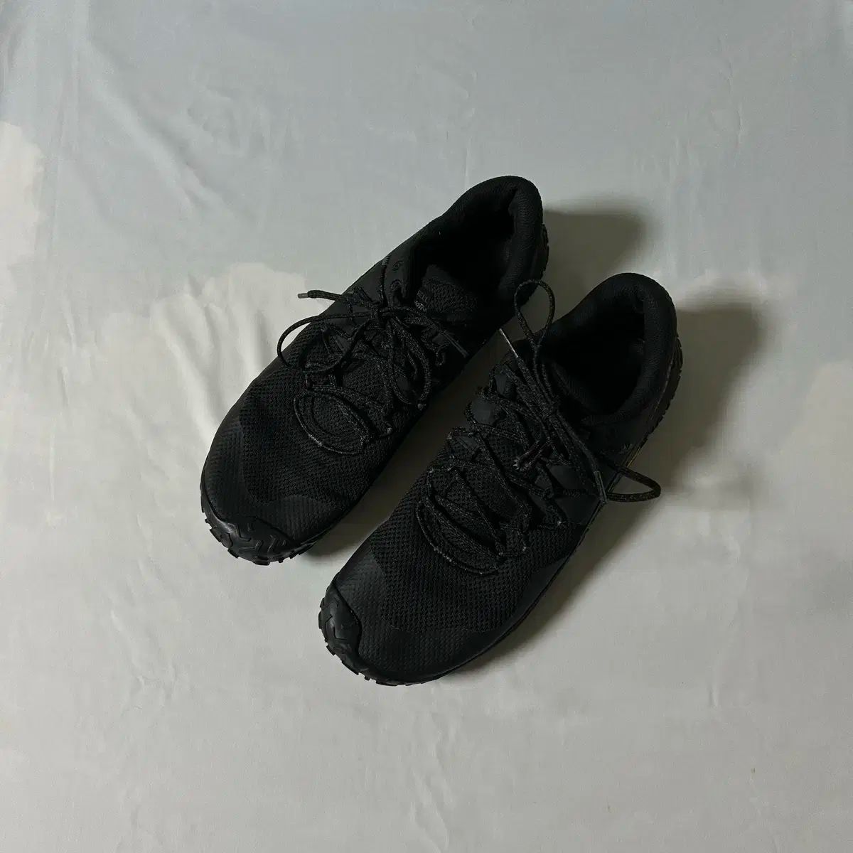 Merrell trail glove 6 shoes