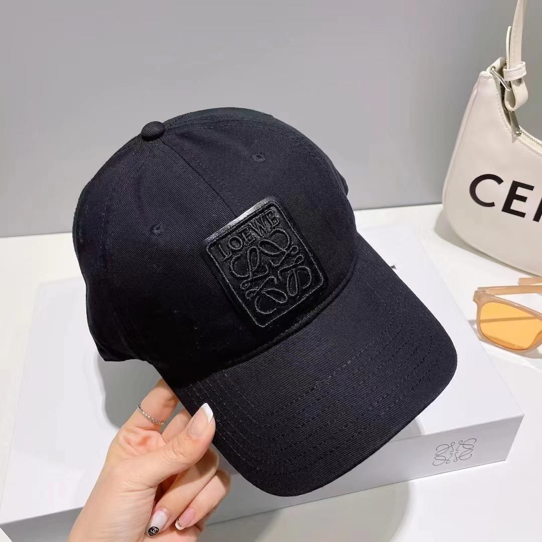 LOEWE ロエベ パッチ キャップ メンズ - メルカリ LOEWE ロエベ パッチ キャップ メンズ - メルカリ