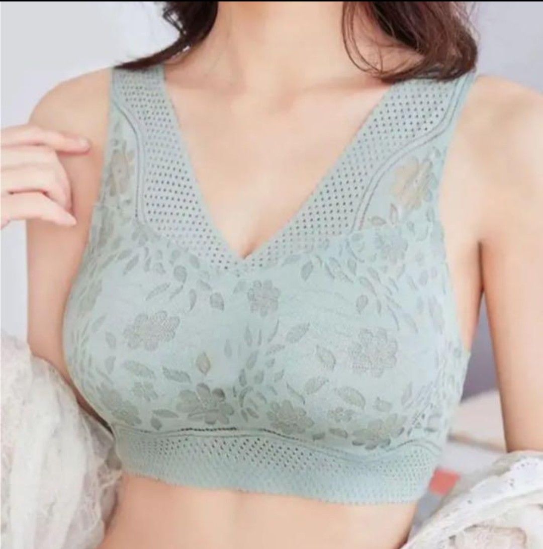 L-A ♡美胸♡ラテックスブラ ナイトブラ シームレスブラ ノンワイヤーブラ③ メルカリShops