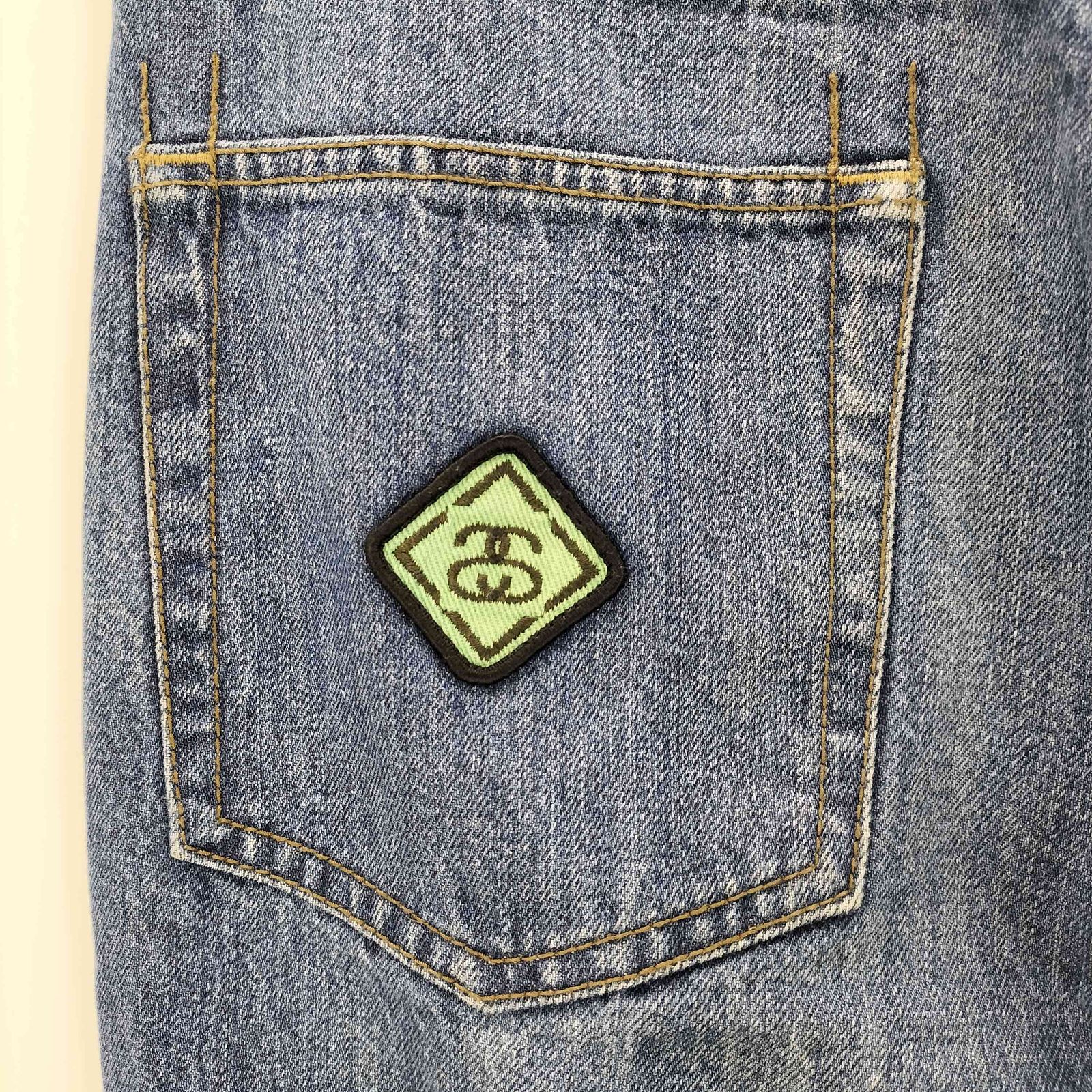 2024 お歳暮【公式】 - 人気ブランド ステューシー Stussy ジップフライデニム ワッペンデザイン パンツ