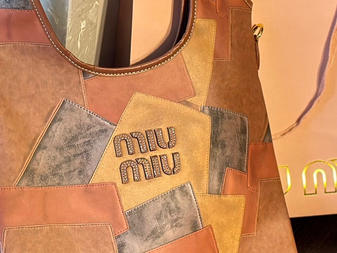 新品 MIU MIU Tote ミュウミュウ ショルダーバッグ トートバッグ