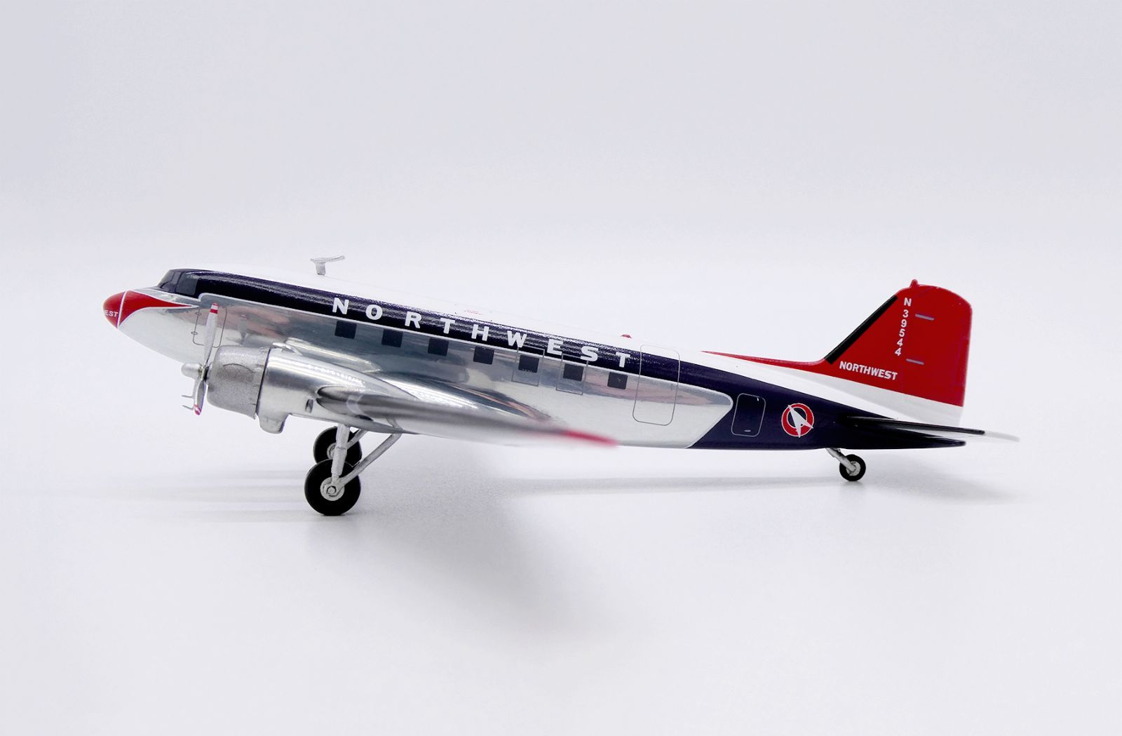 ノースウエスト航空 DC-3 N39544 1/200 Jcwings ノースウエスト航空 DC-3 N39544 1/200 XX2382 - メルカリ