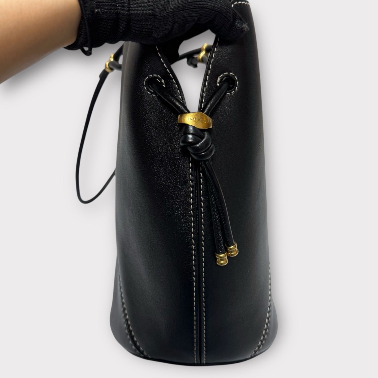 【極美品/保存袋】トリーバーチ ペリー トートバッグ レザー 肩掛け A4可 黒 極美品】トリーバーチ ペリー トートバッグ レザー 肩掛け A4可