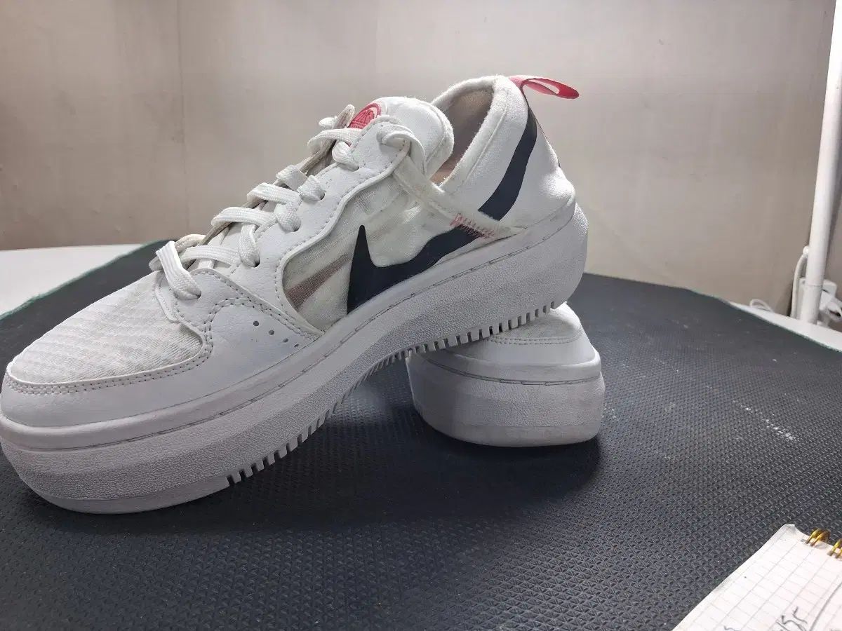 NIKE ナイキ コート コート ビジョン アルタ メッシュ 235 240 ありがとう
