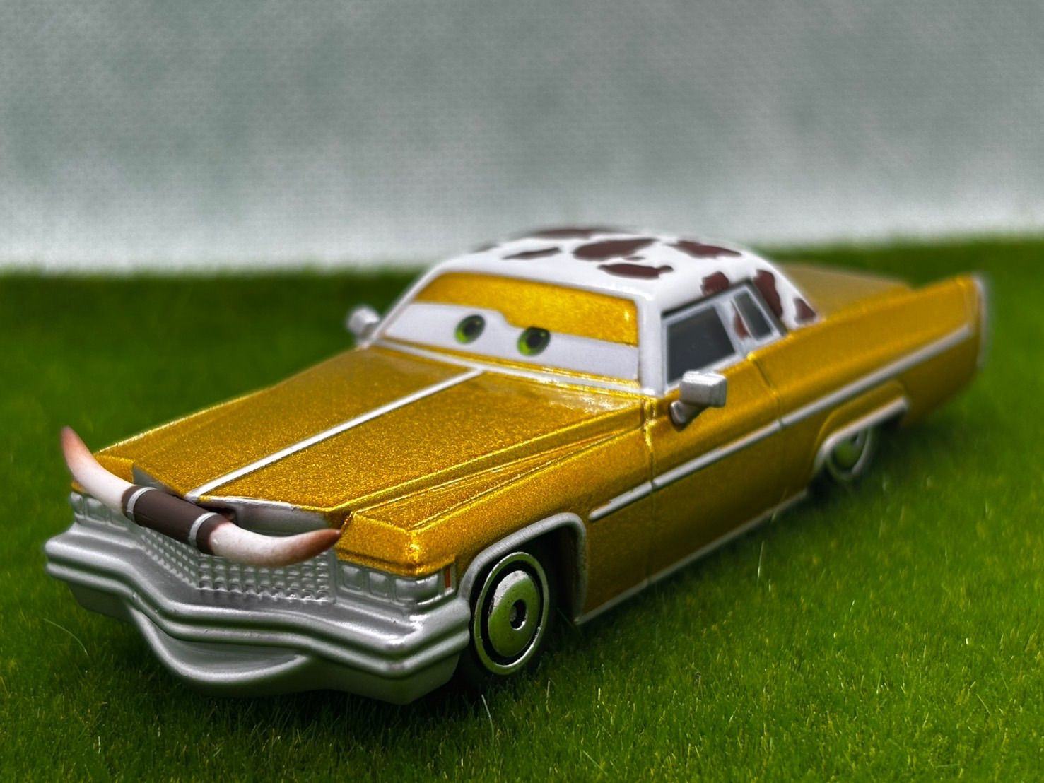 新品】 カーズ ミニカー テックス・ダイナコ ダイナコ社長 - メルカリ
