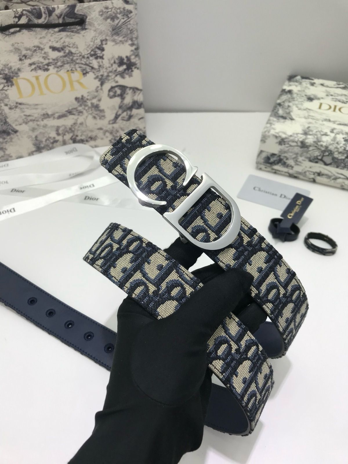 Dior ベルト オブリーク ロゴ バックル ゴールド シルバー - メルカリ