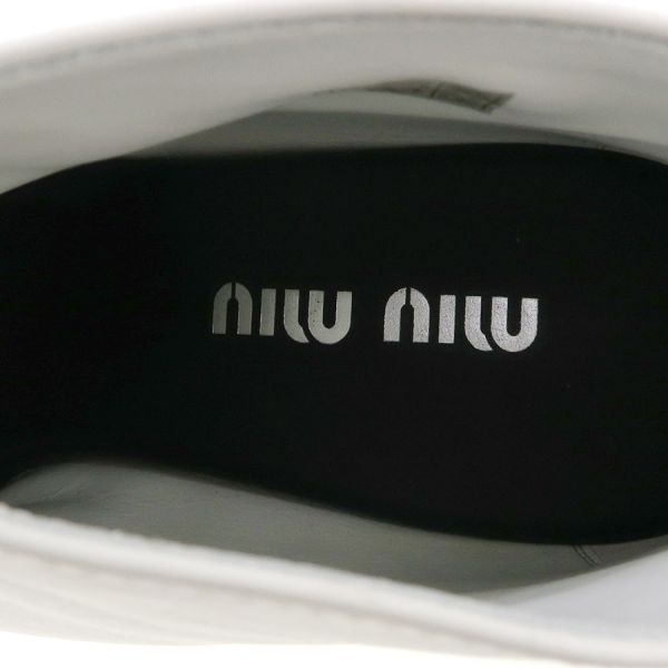 ショートブーツ