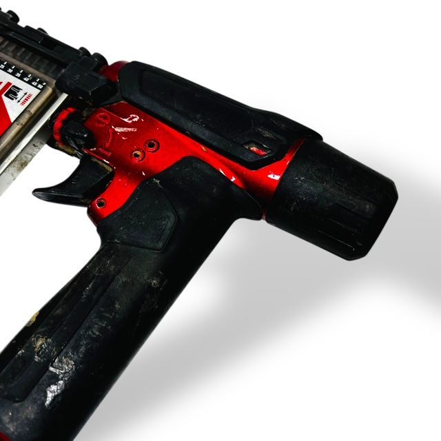 高圧仕上釘打機