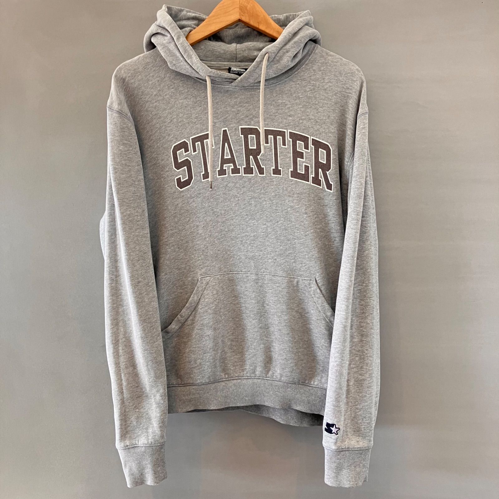 STARTERスターターグレーオーバーサイズプルオーバー長袖フリーススウェット STARTER スターター アーチロゴ スウェット パーカー プルオーバー ロゴ メンズ トレーナー ブランド カジュアル オーバーサイズ コットン  アメカジ ストリート 白 黒 グレー おしゃれ X50214J プレゼント ギフト | j・x・t-style