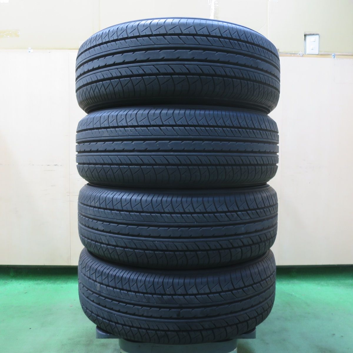 バリ溝！9分☆215/60R16 ヨコハマ dB デシベル E70 E70A タイヤ 16 