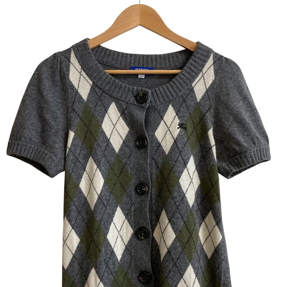 美品 バーバリー ブルーレーベル ニット ポンチョ 金ボタン 38 ✨美品✨バーバリーブルーレーベル ニットポンチョ 金ボタン ベージュ