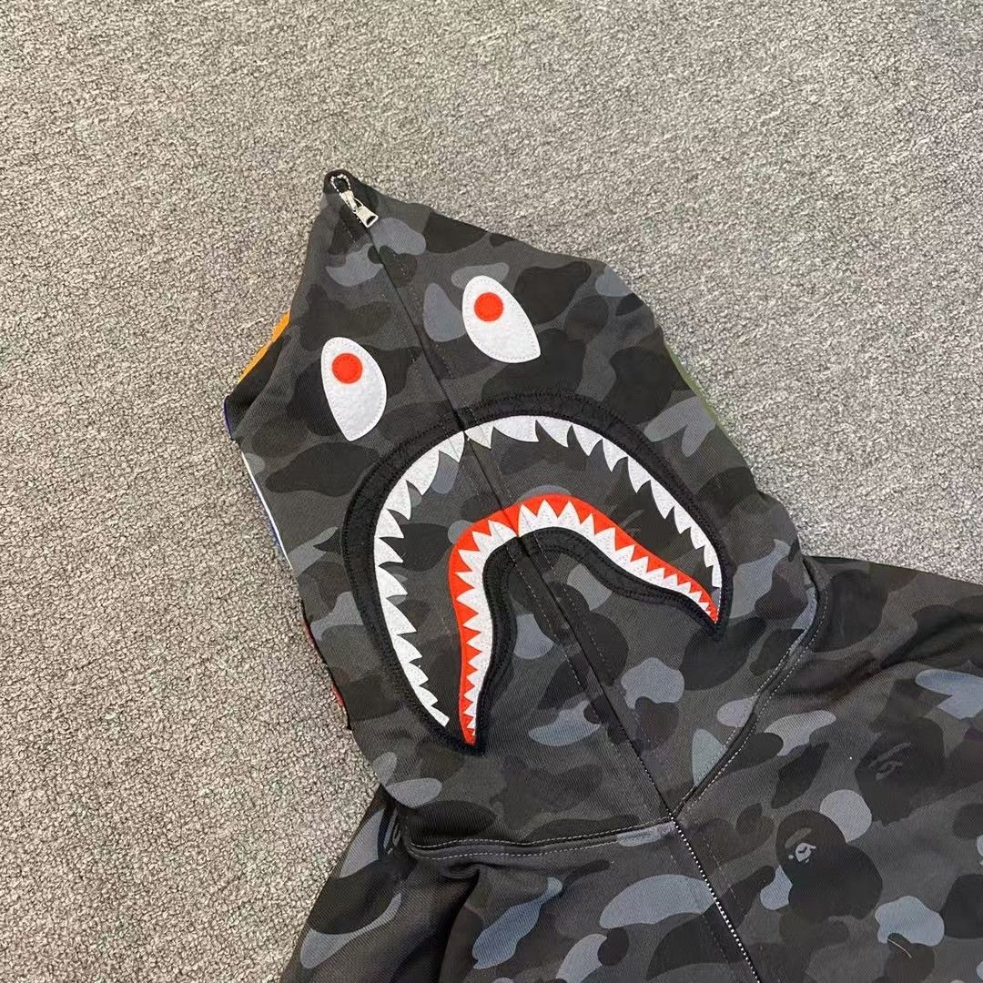 A BATHING APE アベイシングエイプ 長袖 Sharkシャークパーカー 男女兼用 グレー