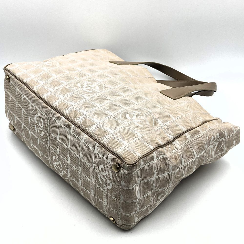 CHANEL シャネル ニュートラベルラインMM トートバッグ ナイロン