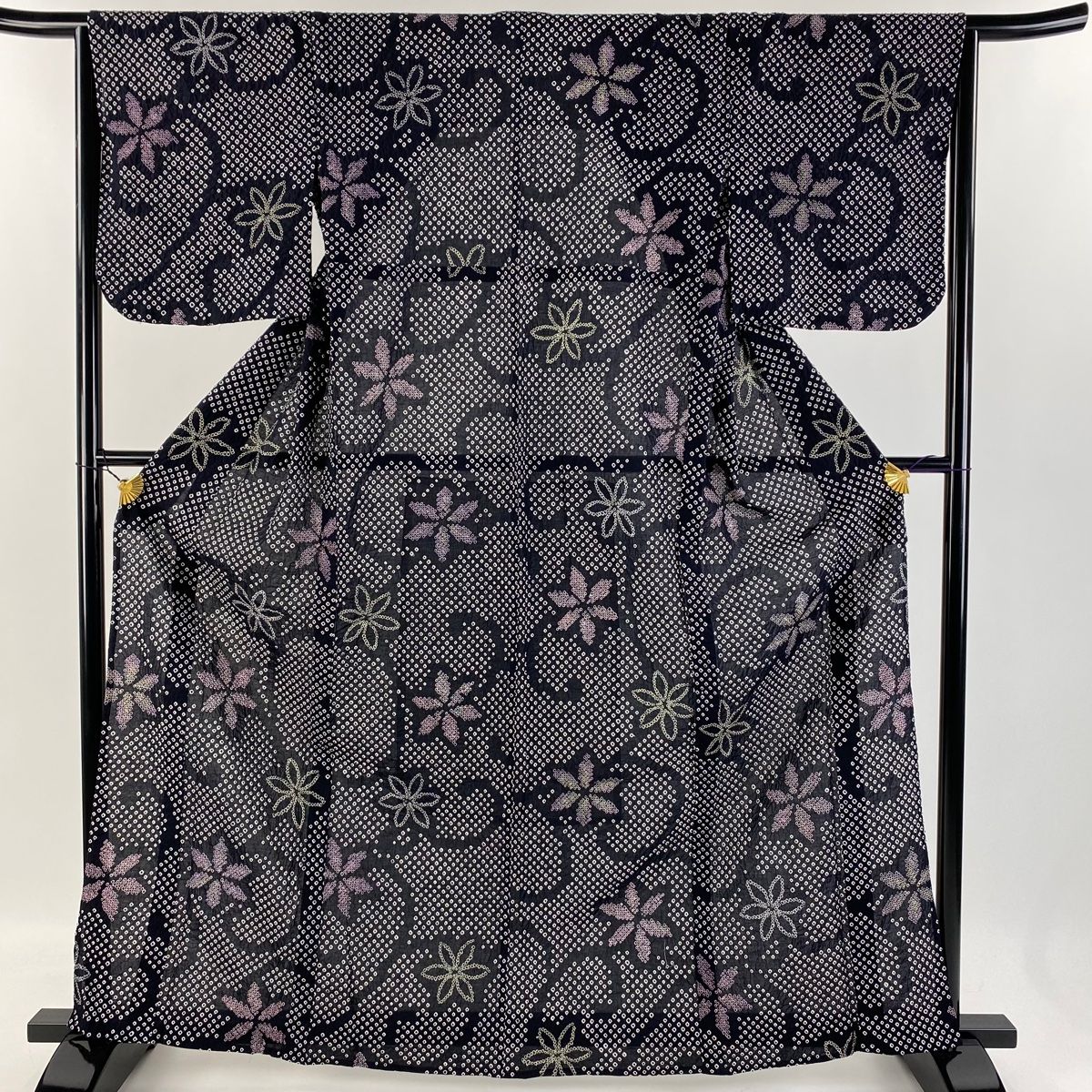 浴衣 身丈163.5cm 裄丈64cm M 絞り浴衣 花唐草 黒 綿 美品 名品