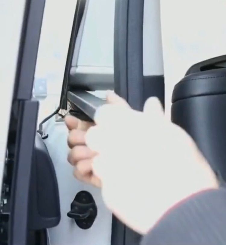 アルファード30系