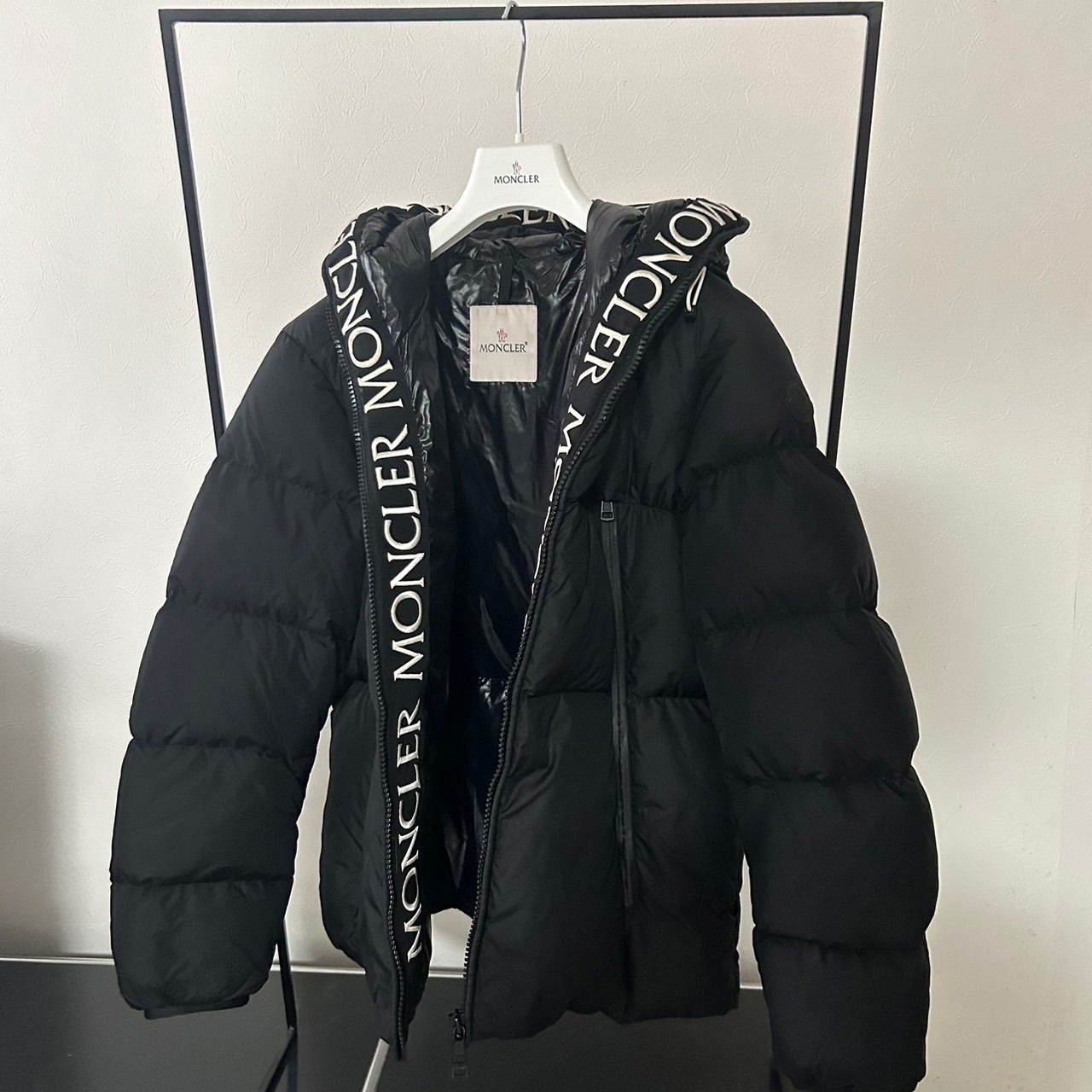 【高知インター店】 MONCLER モンクレール☆MONTCLA☆ブラック☆サイズ1☆刺繍ロゴ ジャケット・アウター