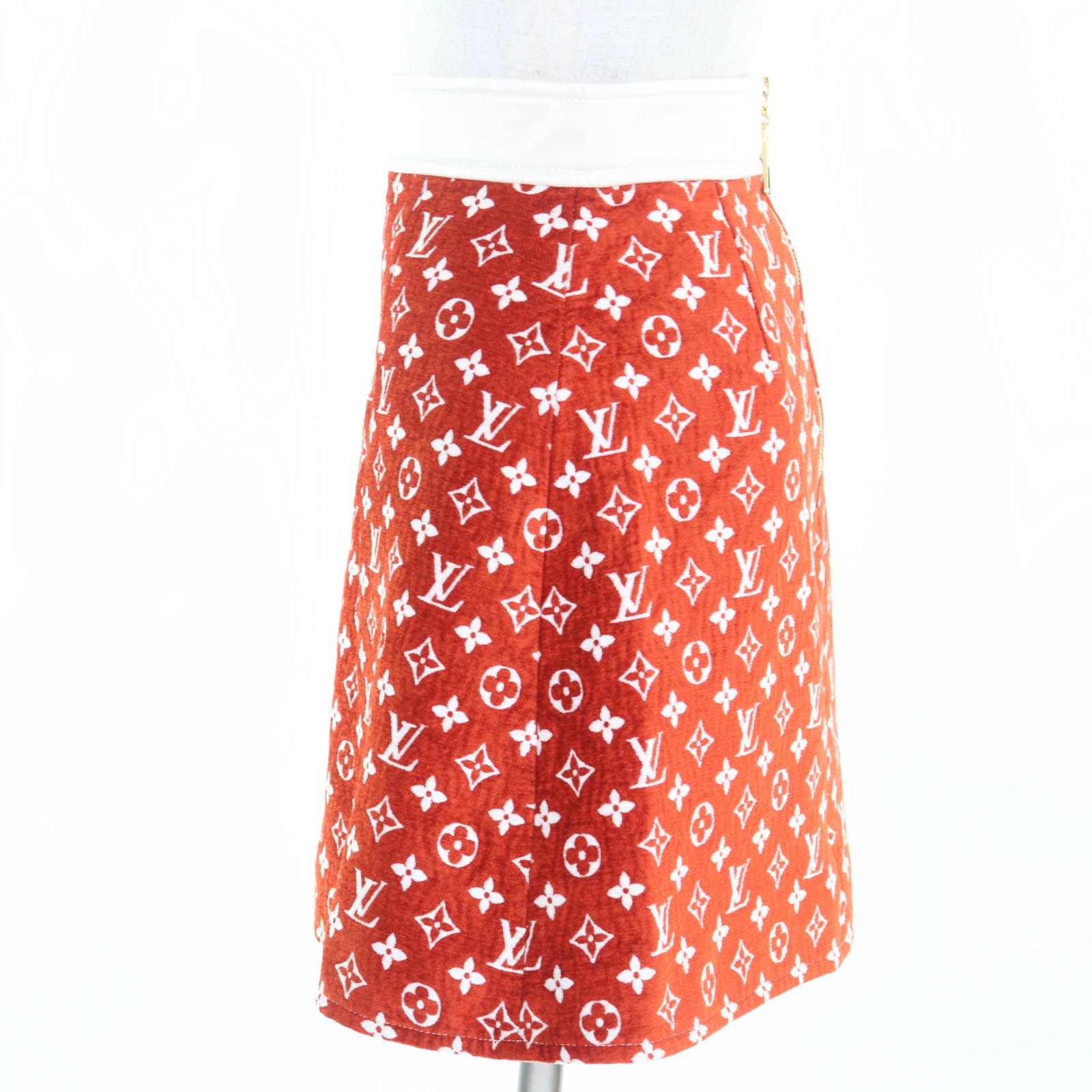 LOUIS VUITTON ルイヴィトン 22AW FNSK41 モノグラム総柄 バックジップ ミニ スカート レッド系 34 イタリア製 レディース