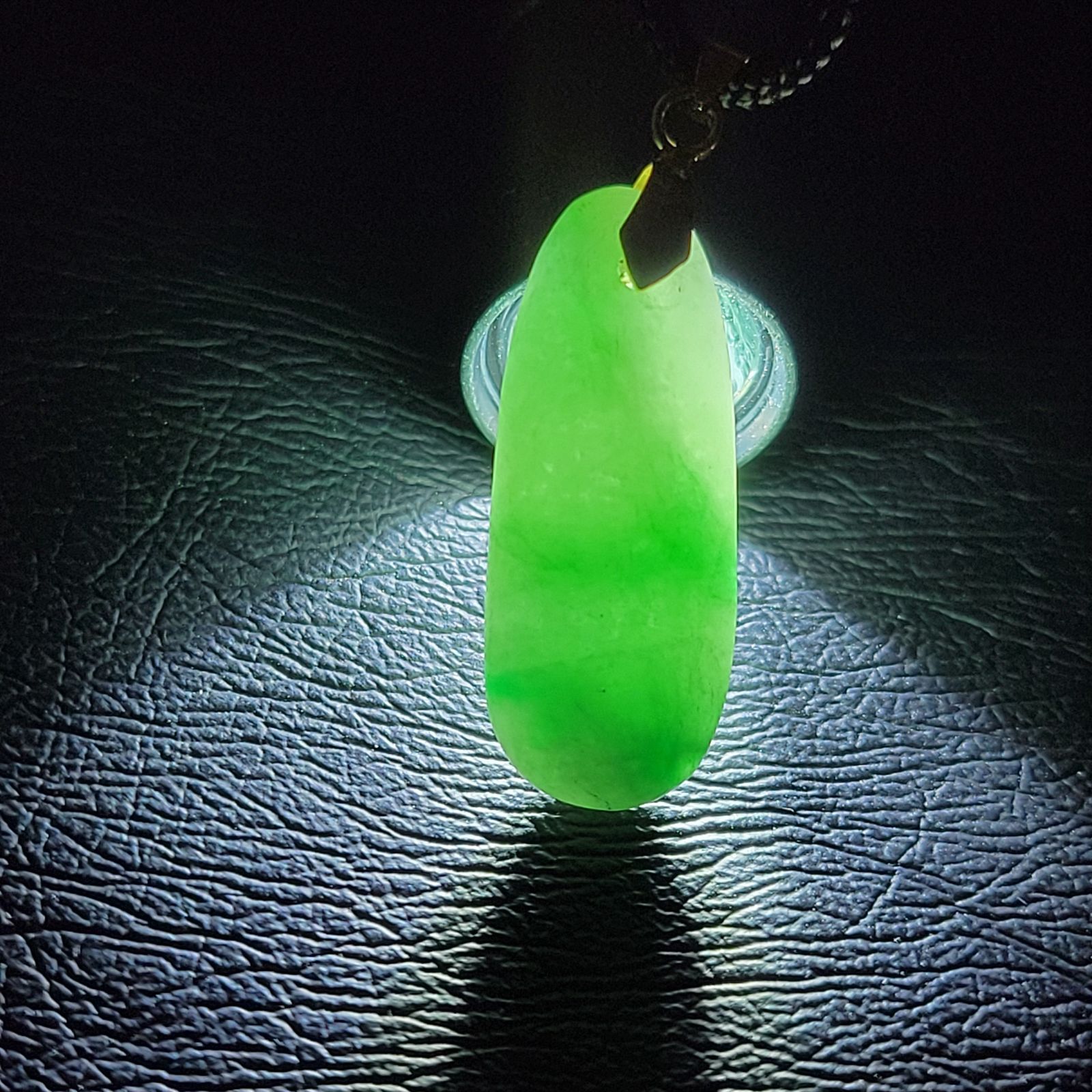 販売 糸魚川翡翠:ペンダントトップ:金具(sv925)付き ms-PT0010 糸魚川