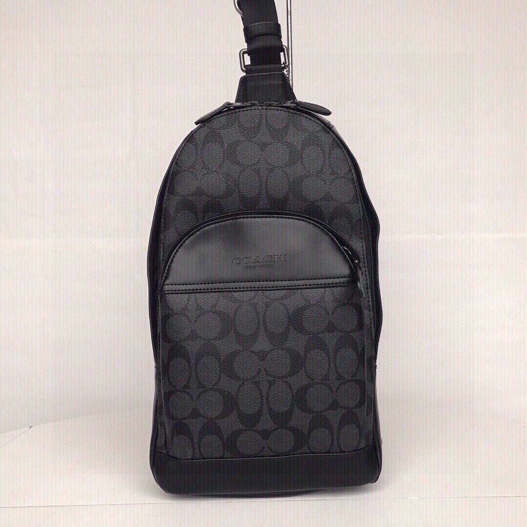 新品未使用COACHショルダーバッグ メンズバッグ F39942