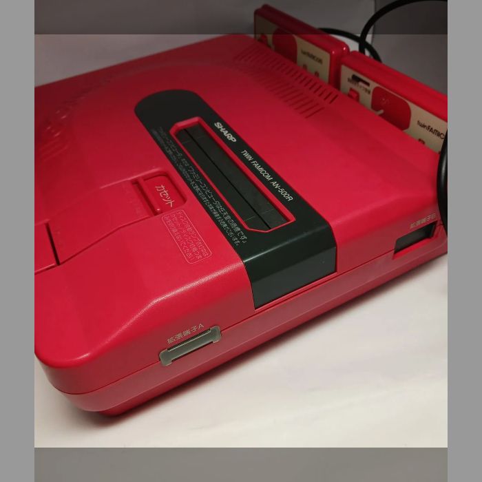 シャープ ツインファミコン レッド AN-505R（おまけつき