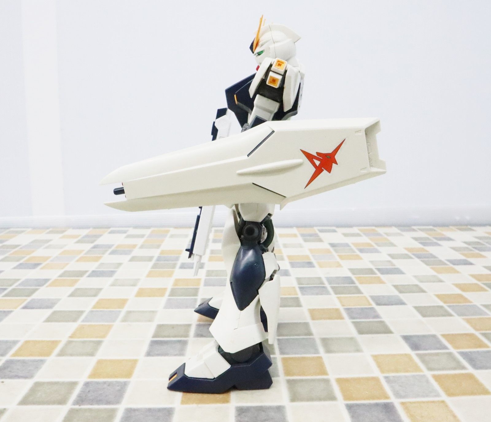 ◎値下げ 塗装 改造用に！｜ニューガンダム 1/100｜BANDAI
