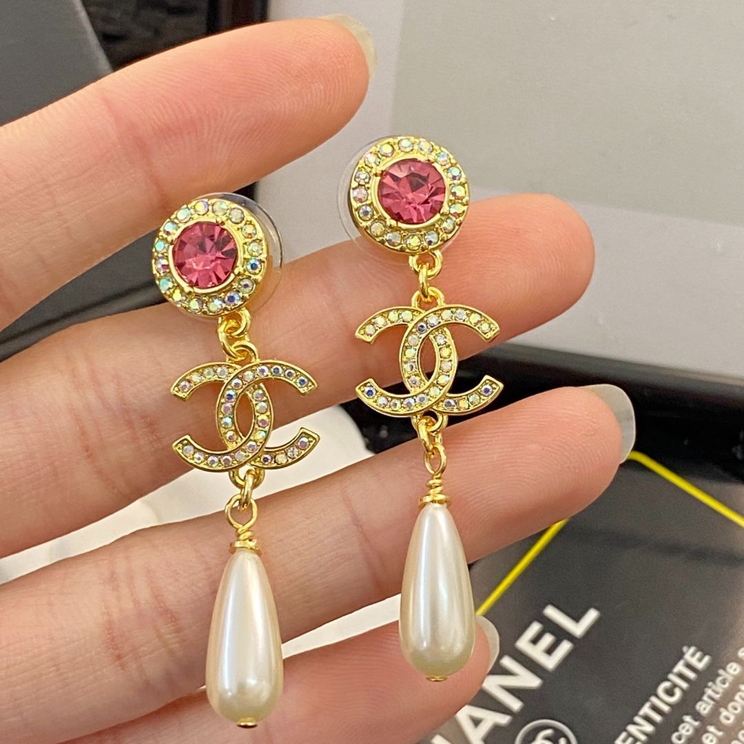 CHANEL】シャネル 新品 レッドジェム＆クリスタル ダブルC パール