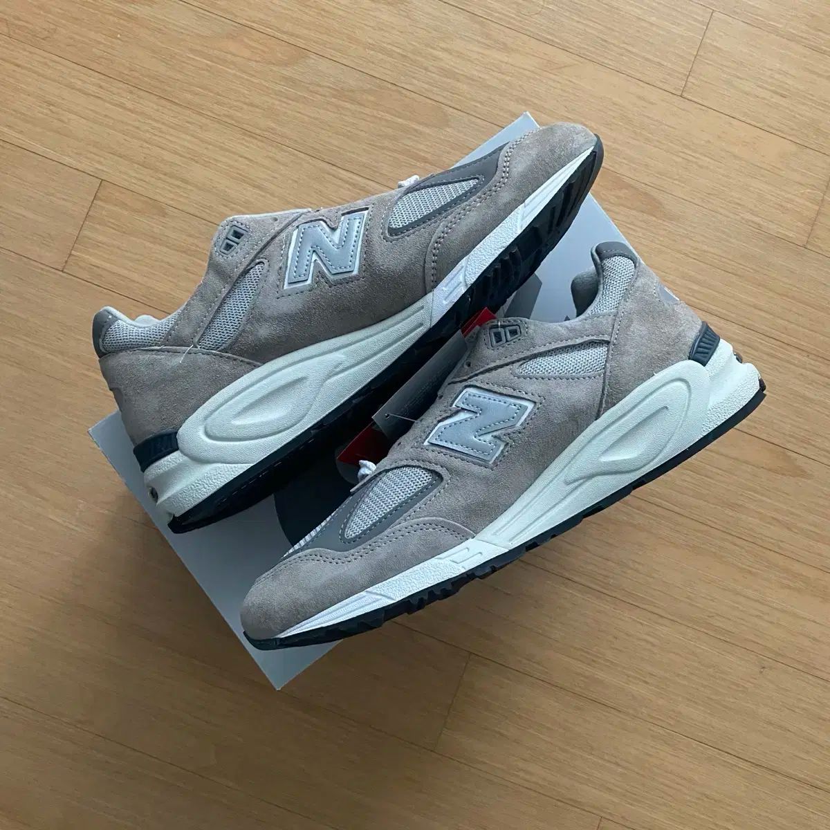 New Balance(ニューバランス) 990v2 グレー 275