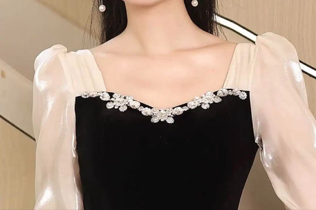 ビジューとリボンが美しくオシャレな花柄スカートのロングドレス