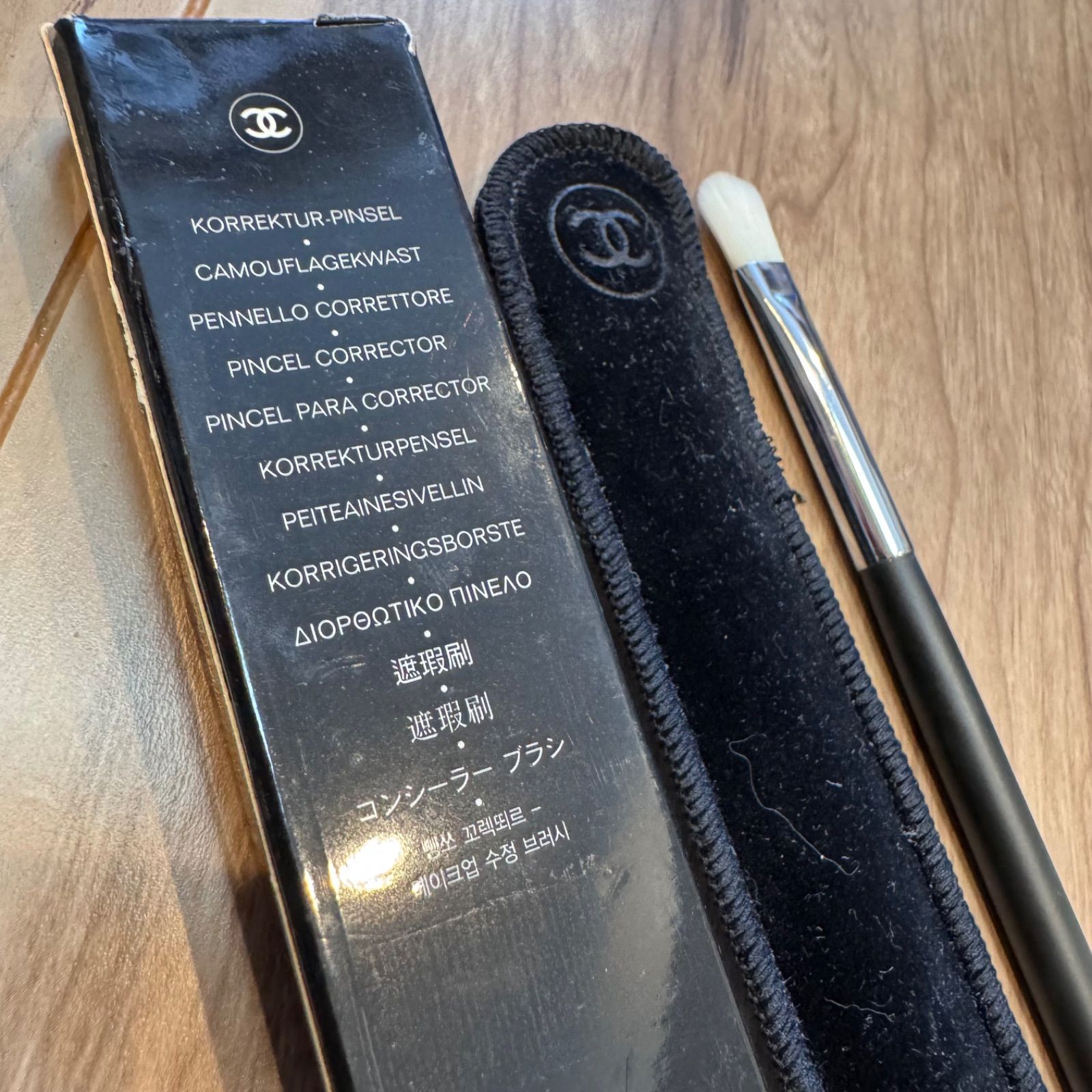 未使用品 CHANEL シャネル コンシーラーブラシ ケース付き