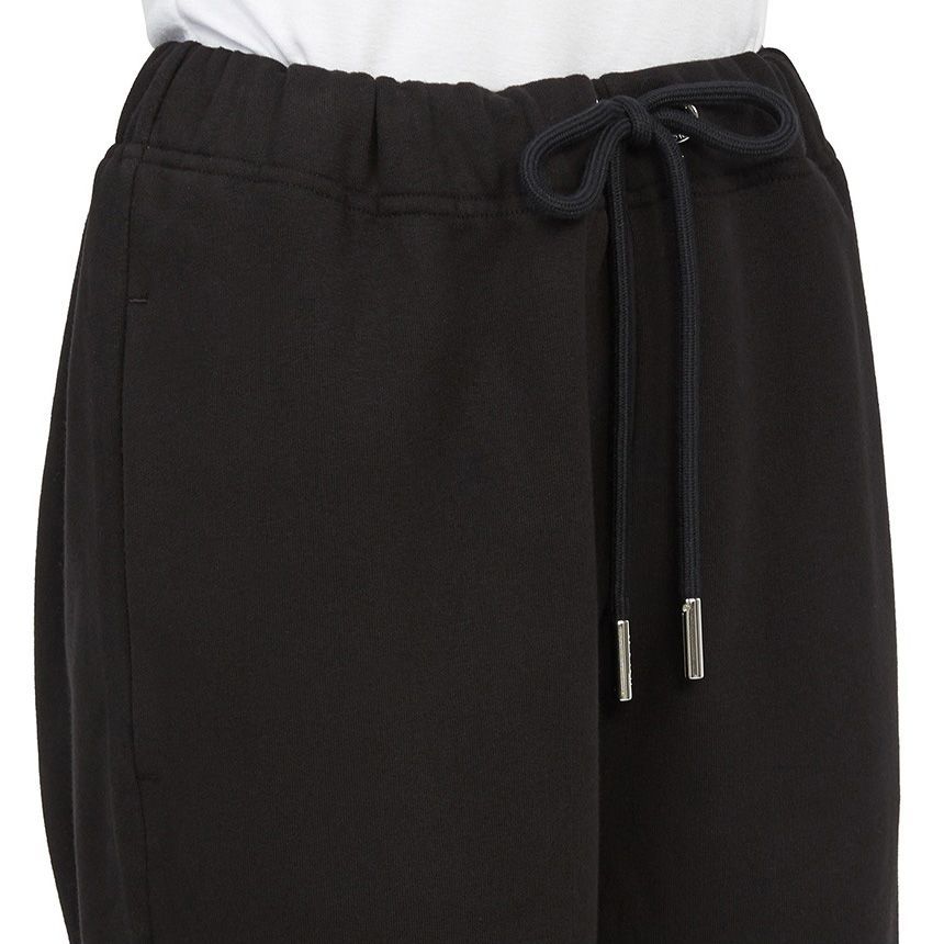 ブラック スウェットパンツ