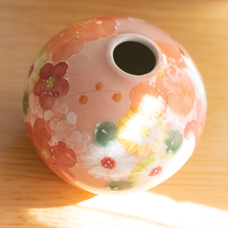 新品ゆずりは工房 瀬戸焼手描き 紅彩花化粧 丸花入 花瓶 生け花 新品ゆずりは工房 瀬戸焼手描き 紅彩花化粧 丸花入 花瓶 生け花