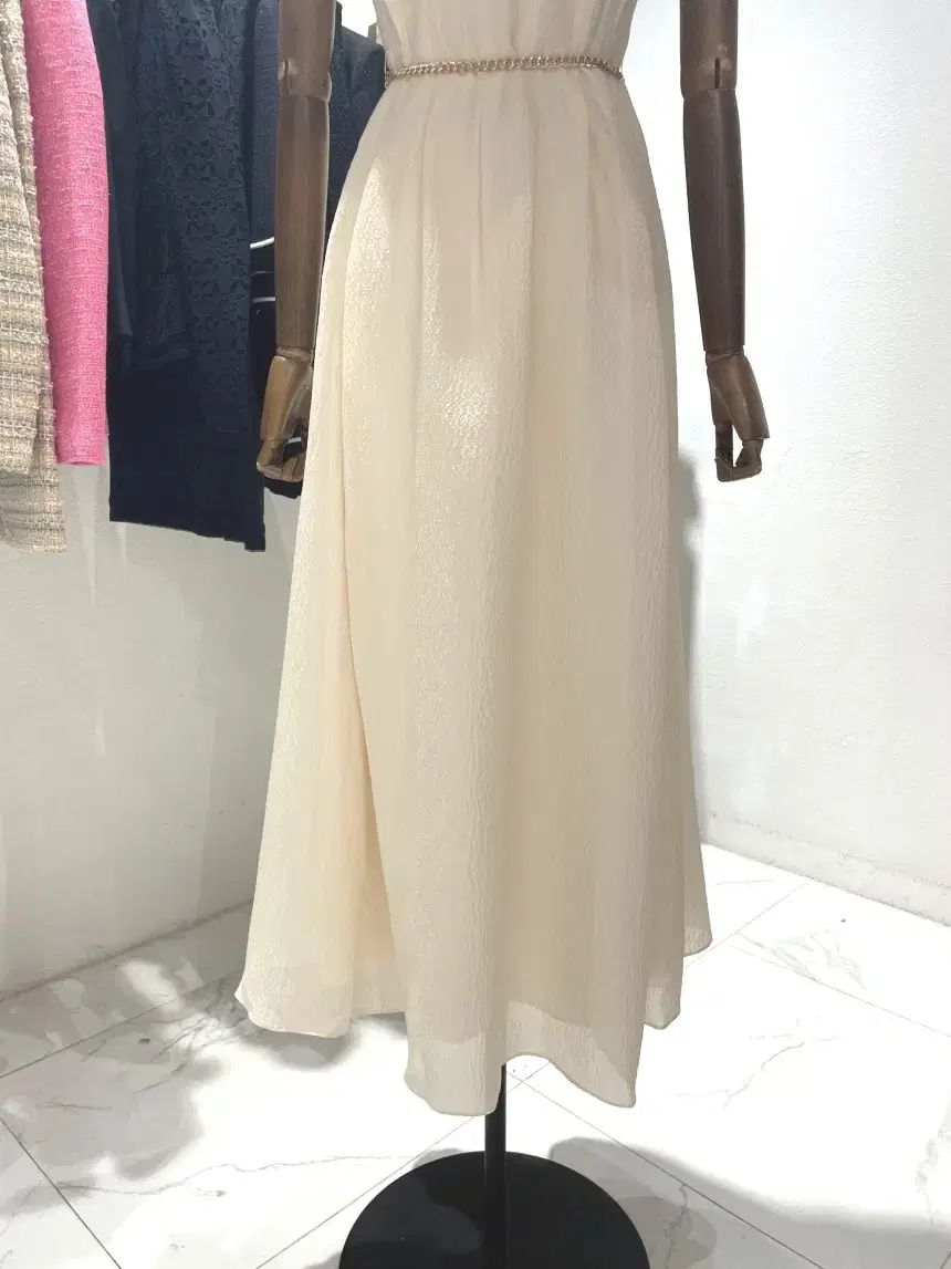 ピンタック フリル