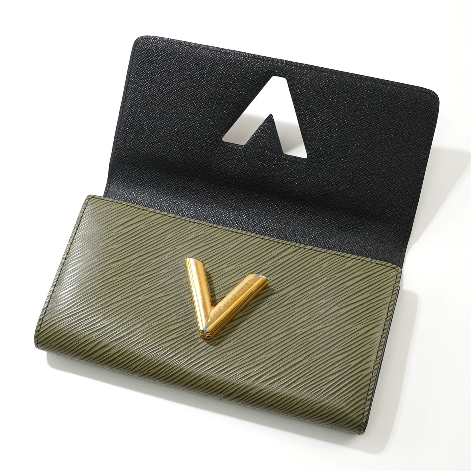 LOUIS VUITTON 小銭入れ付き 長財布 だるま 歌舞伎 N67260 LOUIS VUITTON 小銭入れ付き 長財布 だるま 歌舞伎 N67260