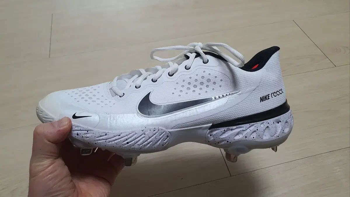 Nike alpha ナイキ 野球スパイク NIKE Alpha アルファ 野球 ポイント